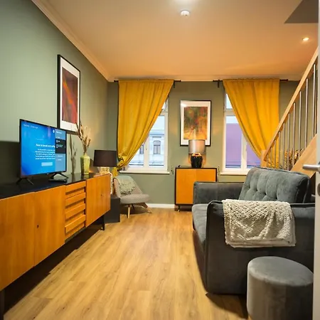 No.11 - 4 Familien - Suites Appartement *