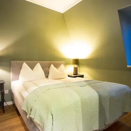 No.11 - 4 Familien - Suites Appartement